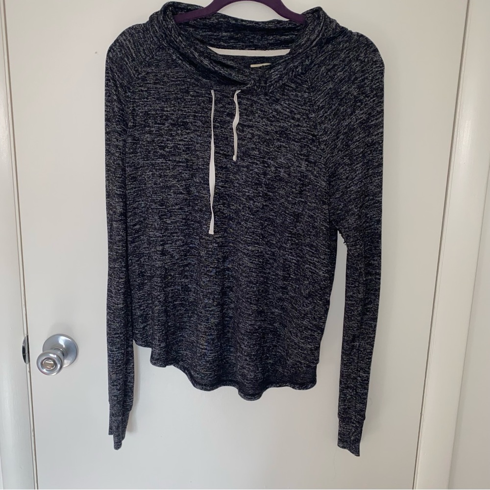 Hollister Lightweight Cowl Neck Sweater - L